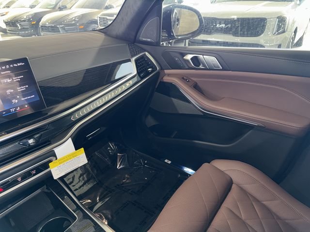 New 2027 Black Sapphire Metallic BMW xDrive40i image 20