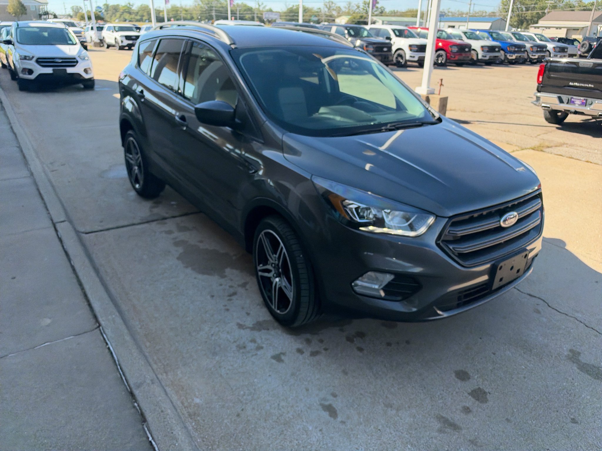 Used 2019 Magnetic Metallic Ford SEL image 4