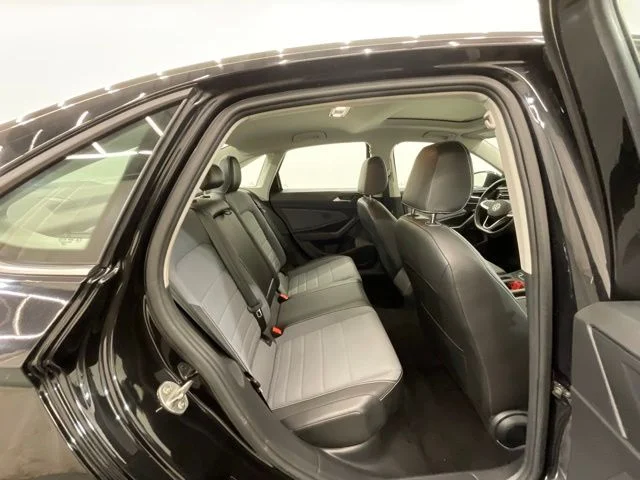 2025 Volkswagen Jetta SE - Photo 25