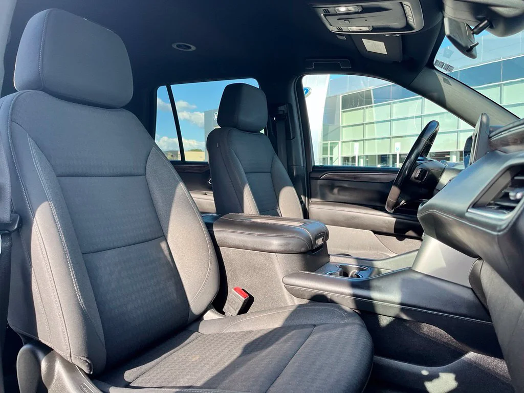 Used 2023 White Chevrolet LS image 9