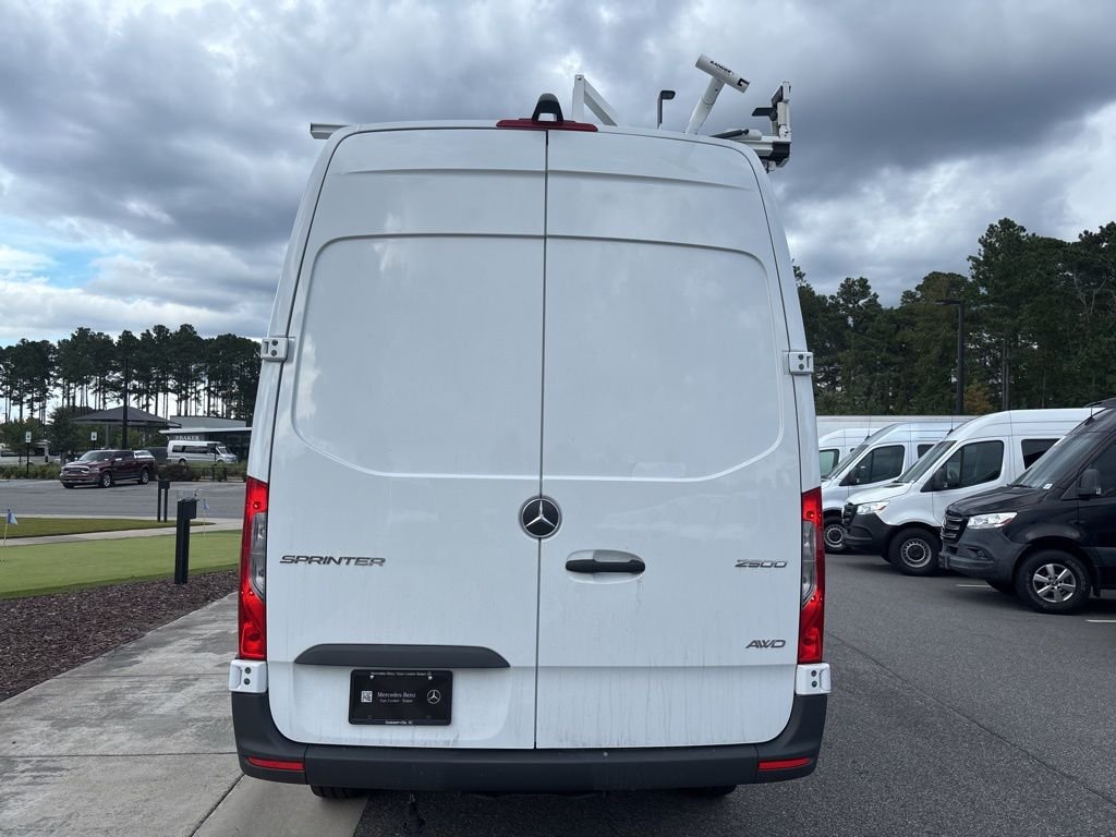 Used 2024 White Mercedes-Benz Cargo 170 WB image 4