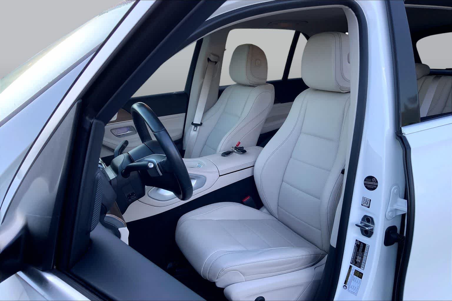 Used 2024 MANUFAKTUR Diamond White Metallic Mercedes-Benz GLE 450 image 8