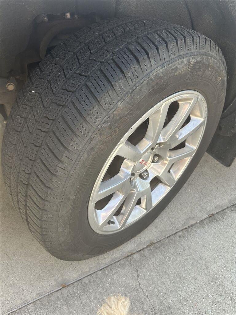 Used 2016 White Frost Tricoat GMC Denali image 7