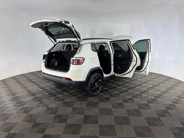 Used 2020 White Jeep Latitude image 14