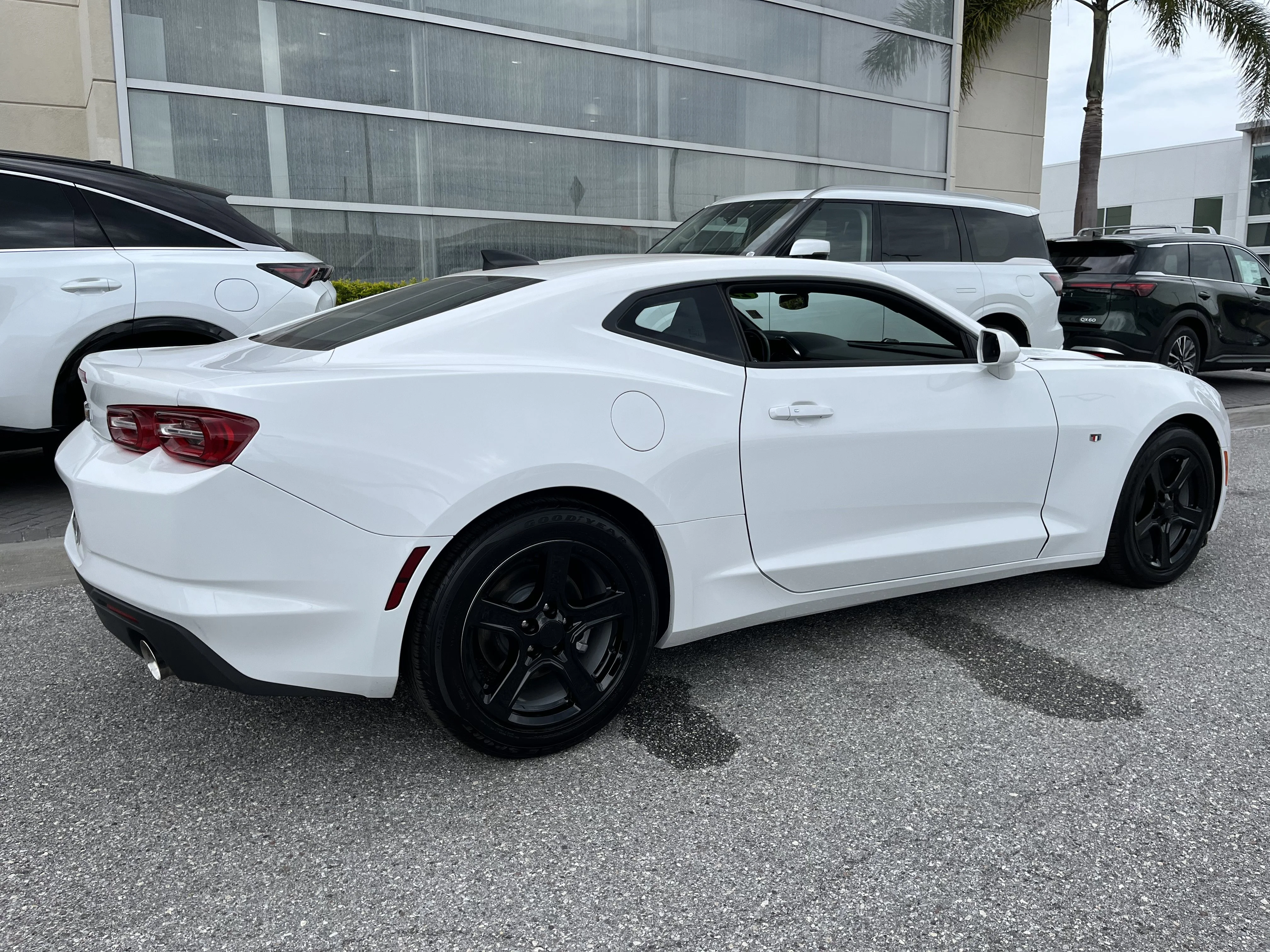 Used 2023 Summit White Chevrolet 2LT image 7