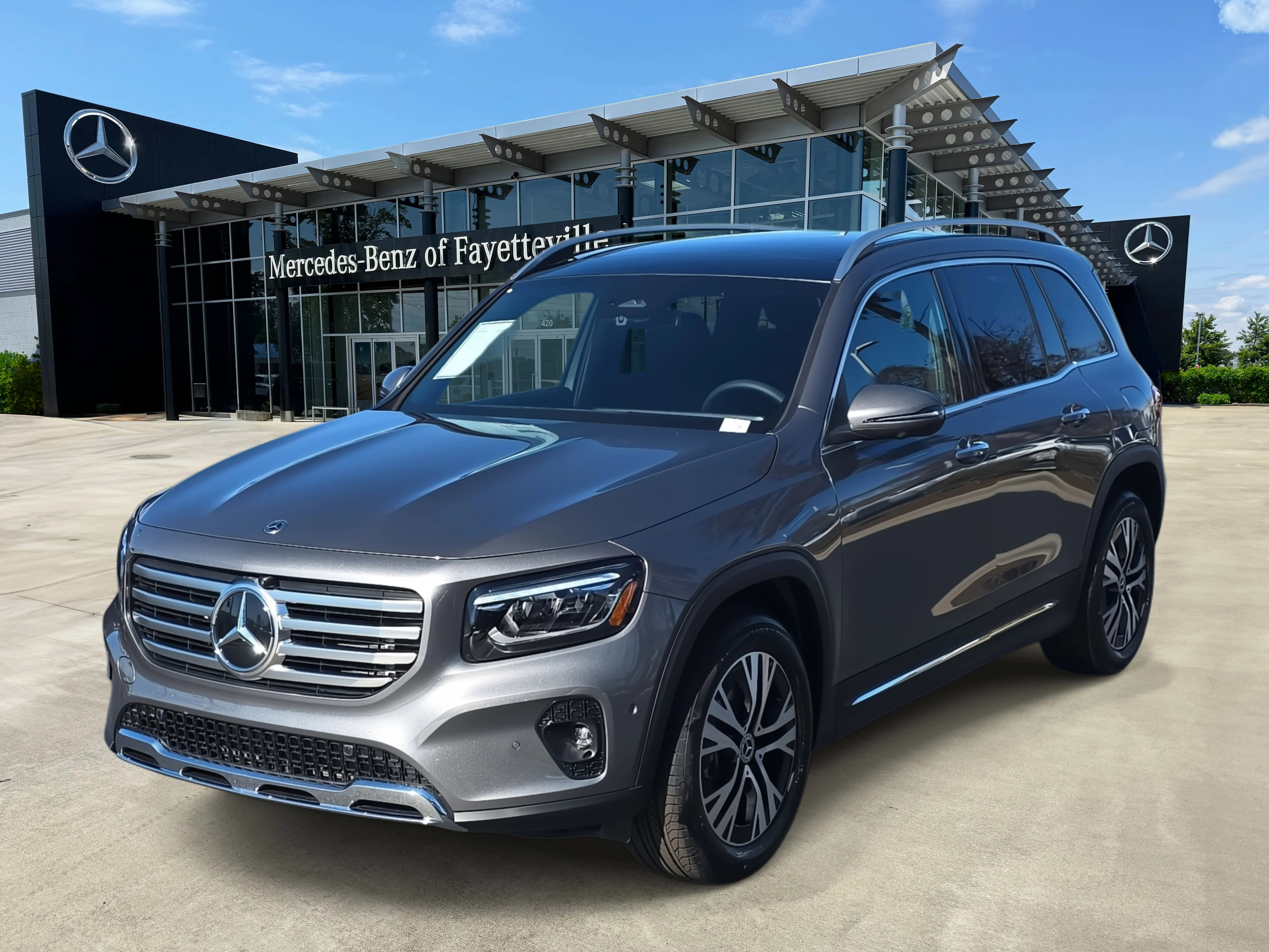 2026 Mercedes-Benz GLB GLB 250's photo