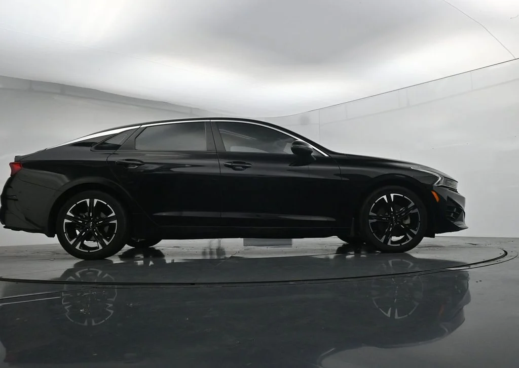 Used 2024 Black Kia GT-Line image 34