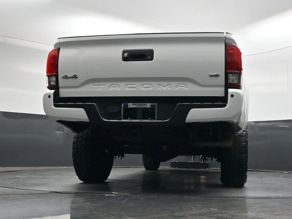 Used 2023 White Toyota SR5 image 31