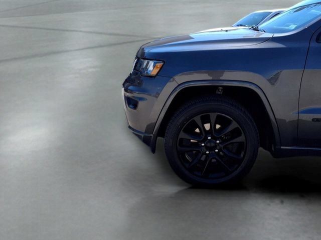 Used 2019 Gray Jeep Altitude 4x4 image 22
