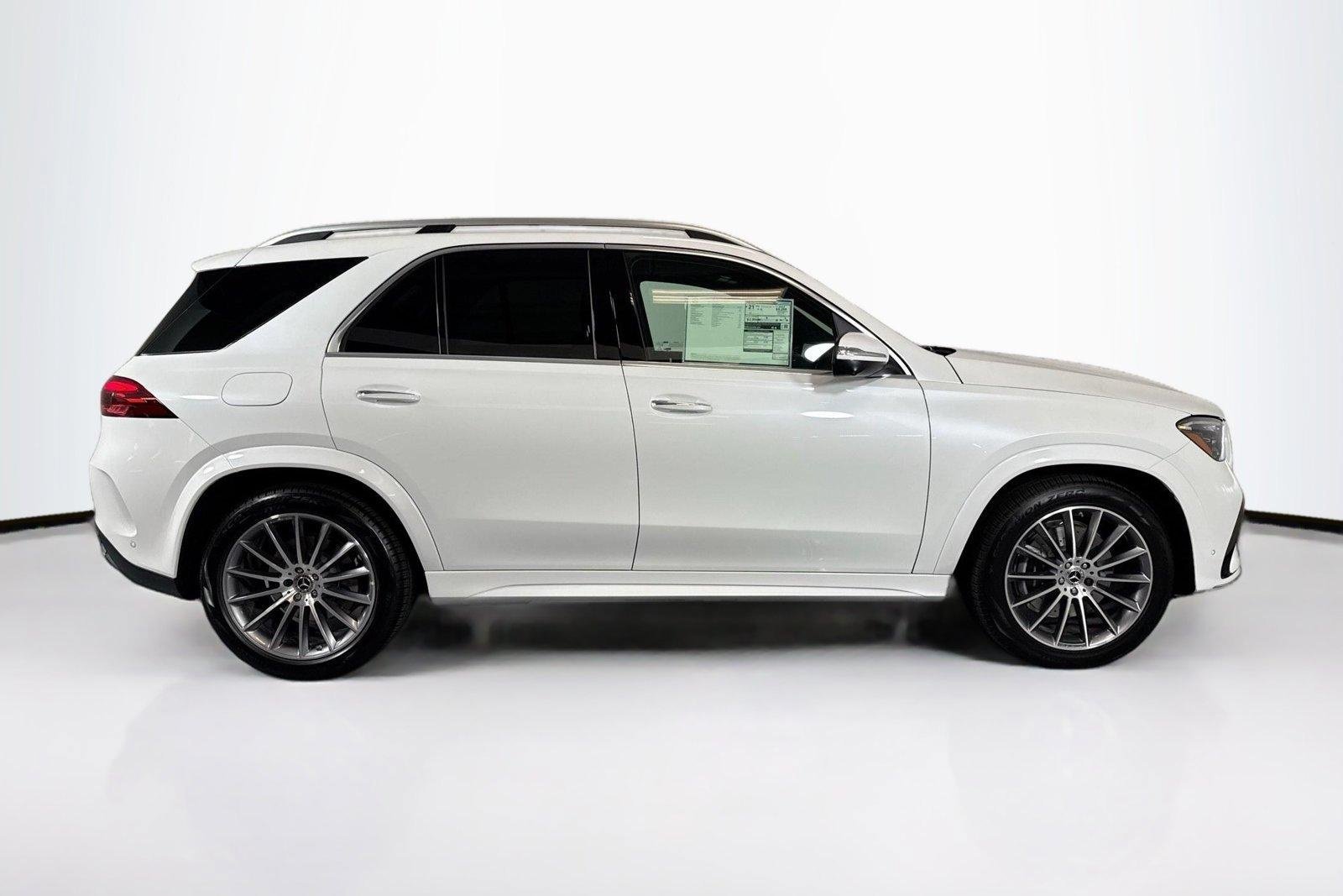 New 2026 Manufaktur Moonlight White Metallic Mercedes-Benz GLE 450 image 4