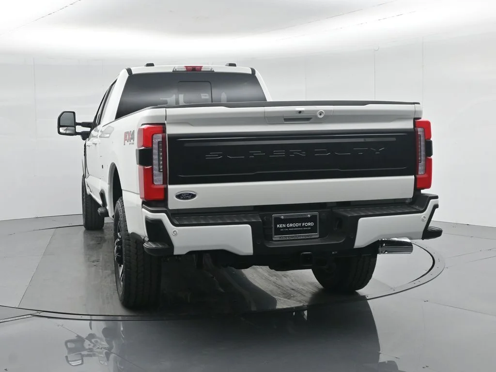 New 2026 Star White Metallic Tri-Coat Ford Platinum image 31