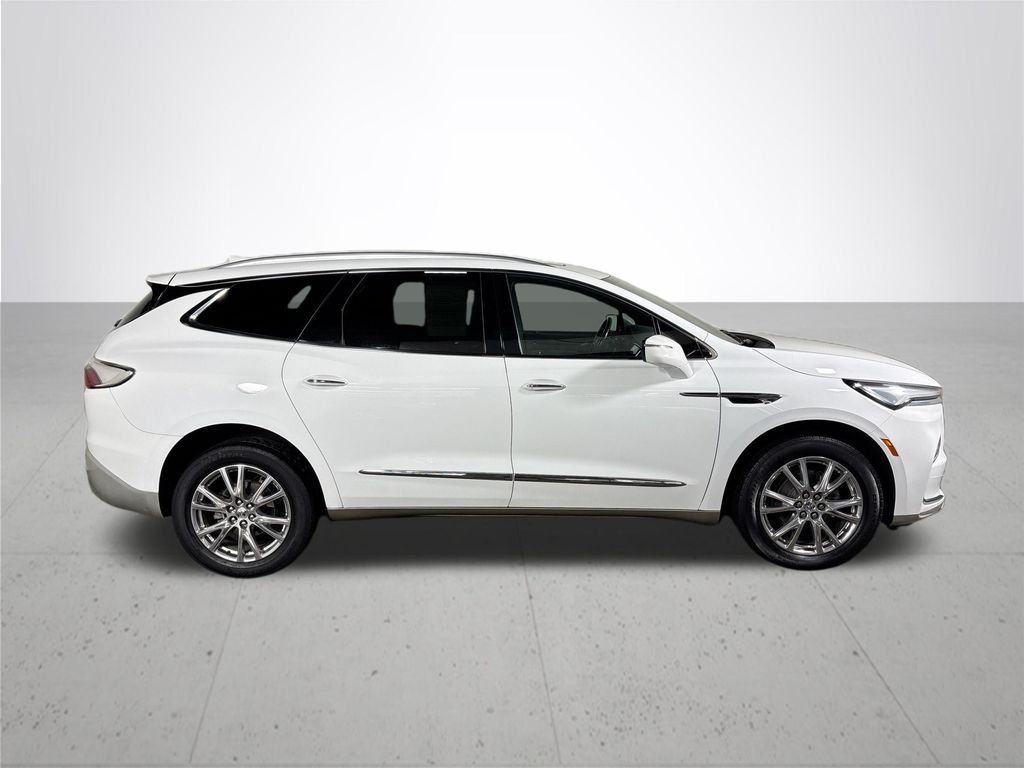 Used 2023 White Buick Essence image 5