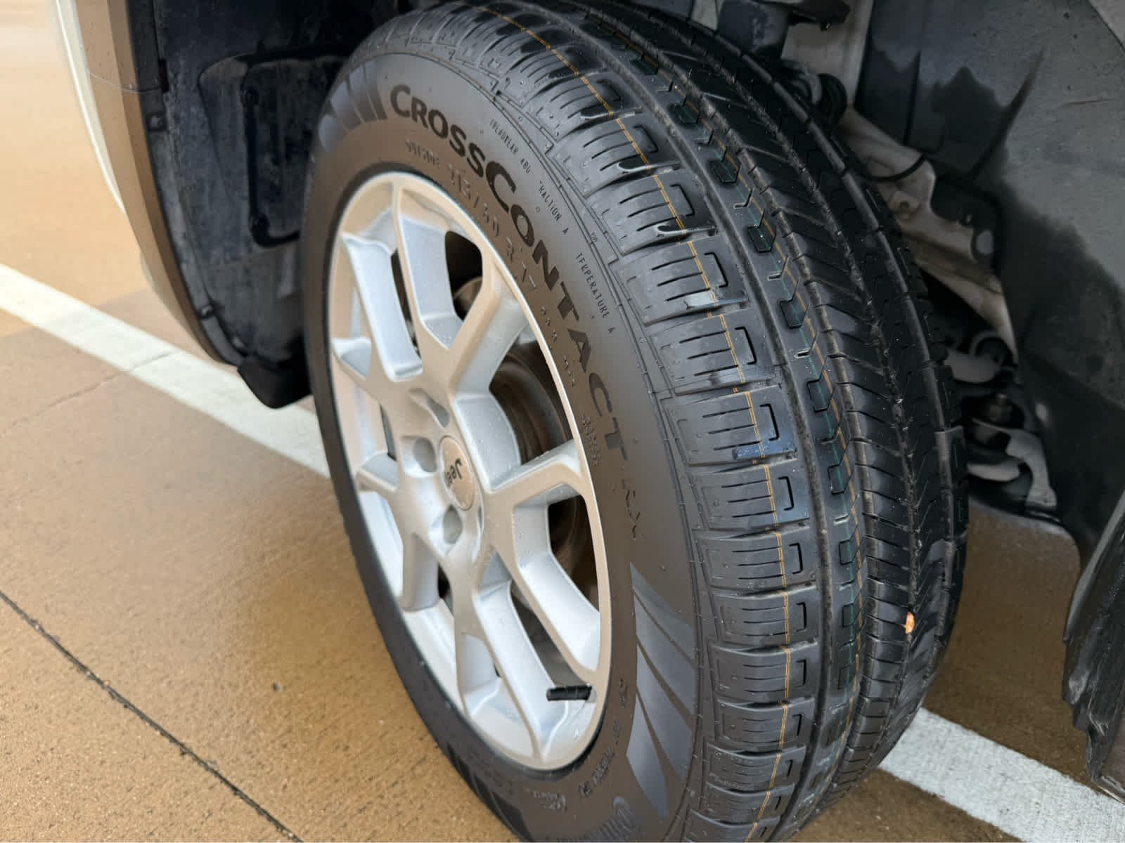Certified Used 2023 Alpine White Clearcoat Jeep Latitude image 22