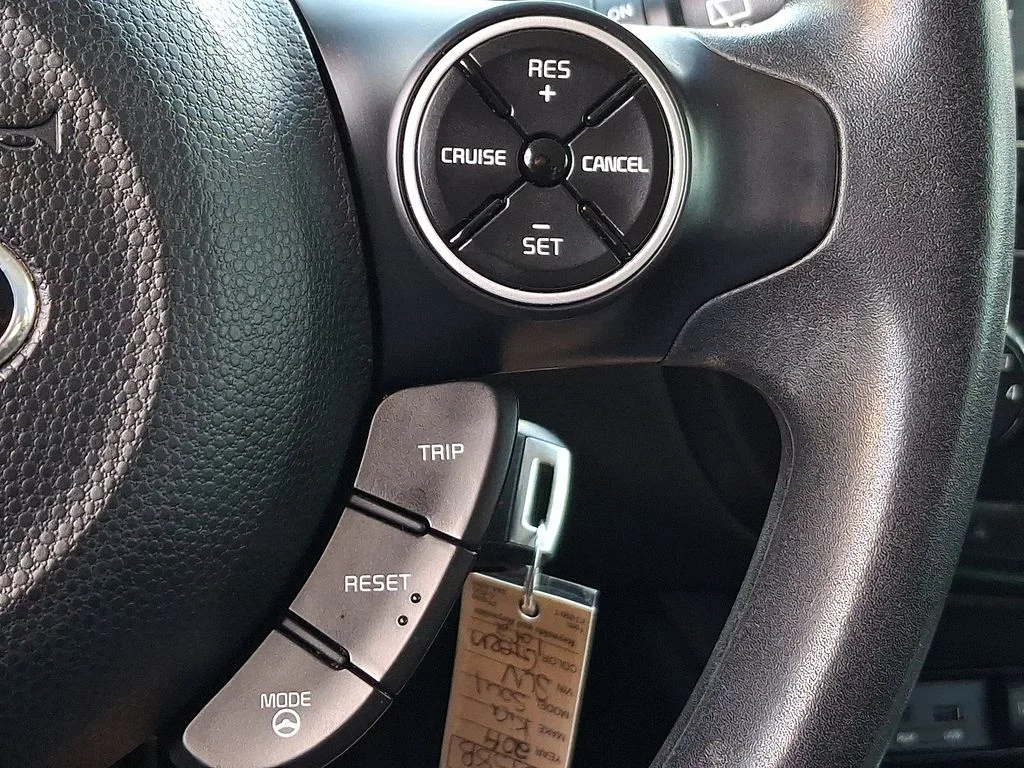 Used 2014 Green Kia Base image 20