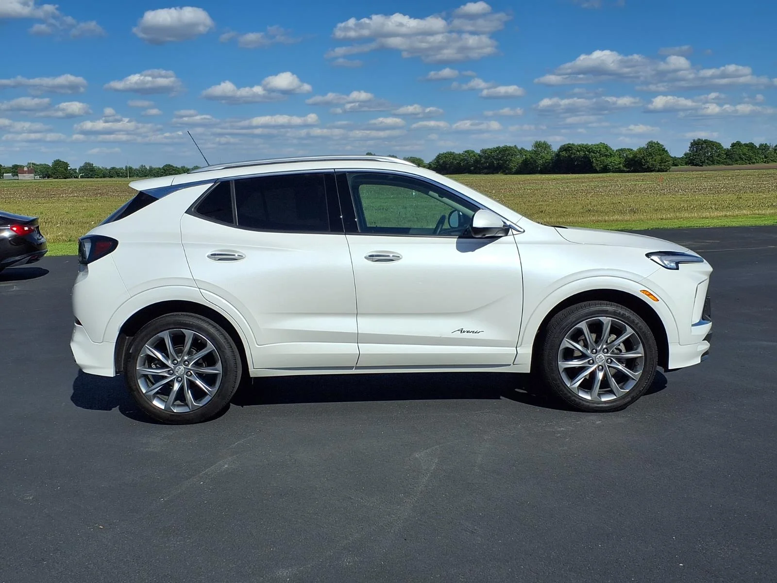 Used 2024 White Frost Tricoat Buick Avenir image 12