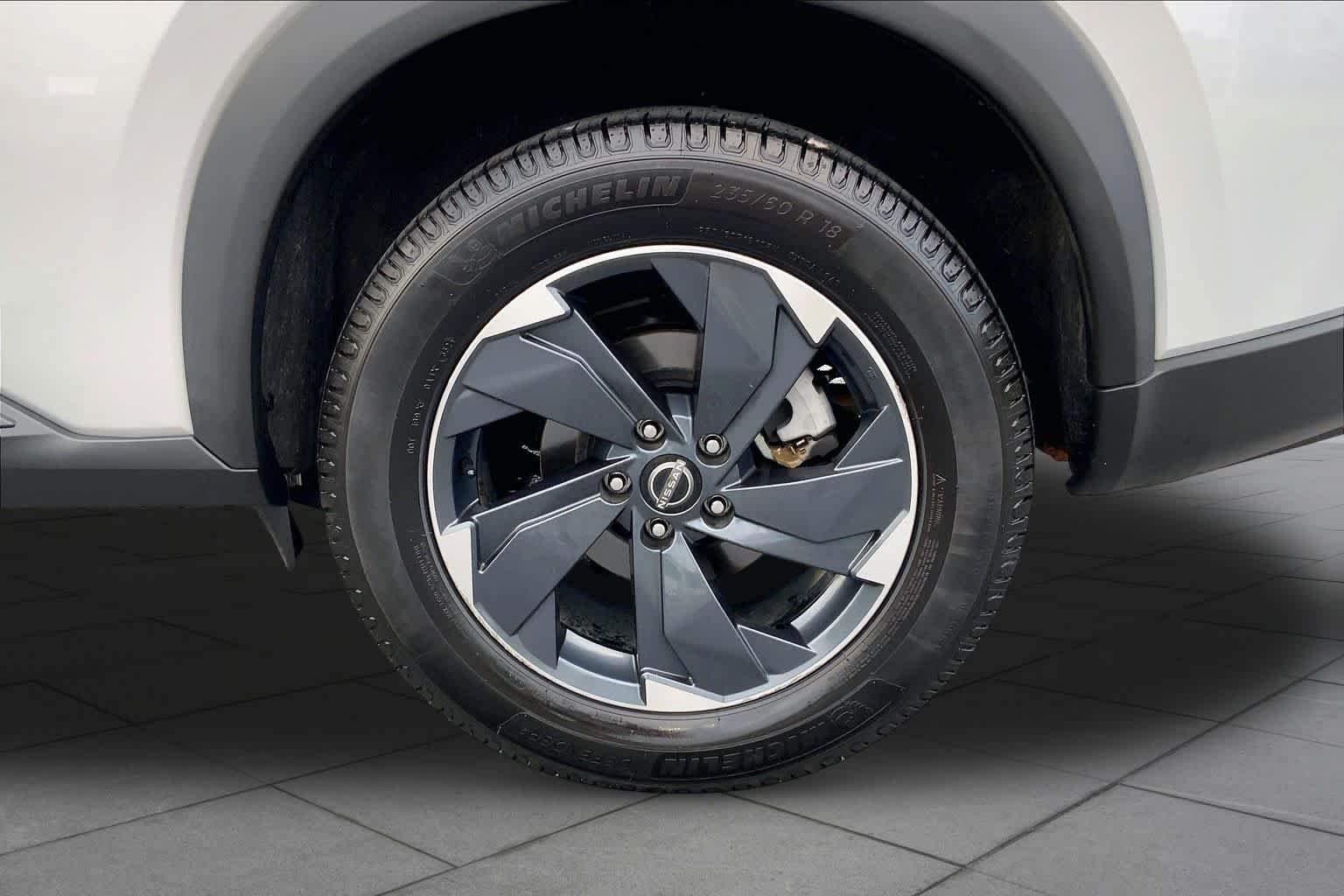 Used 2024 Brilliant Silver Metallic Nissan SV image 10