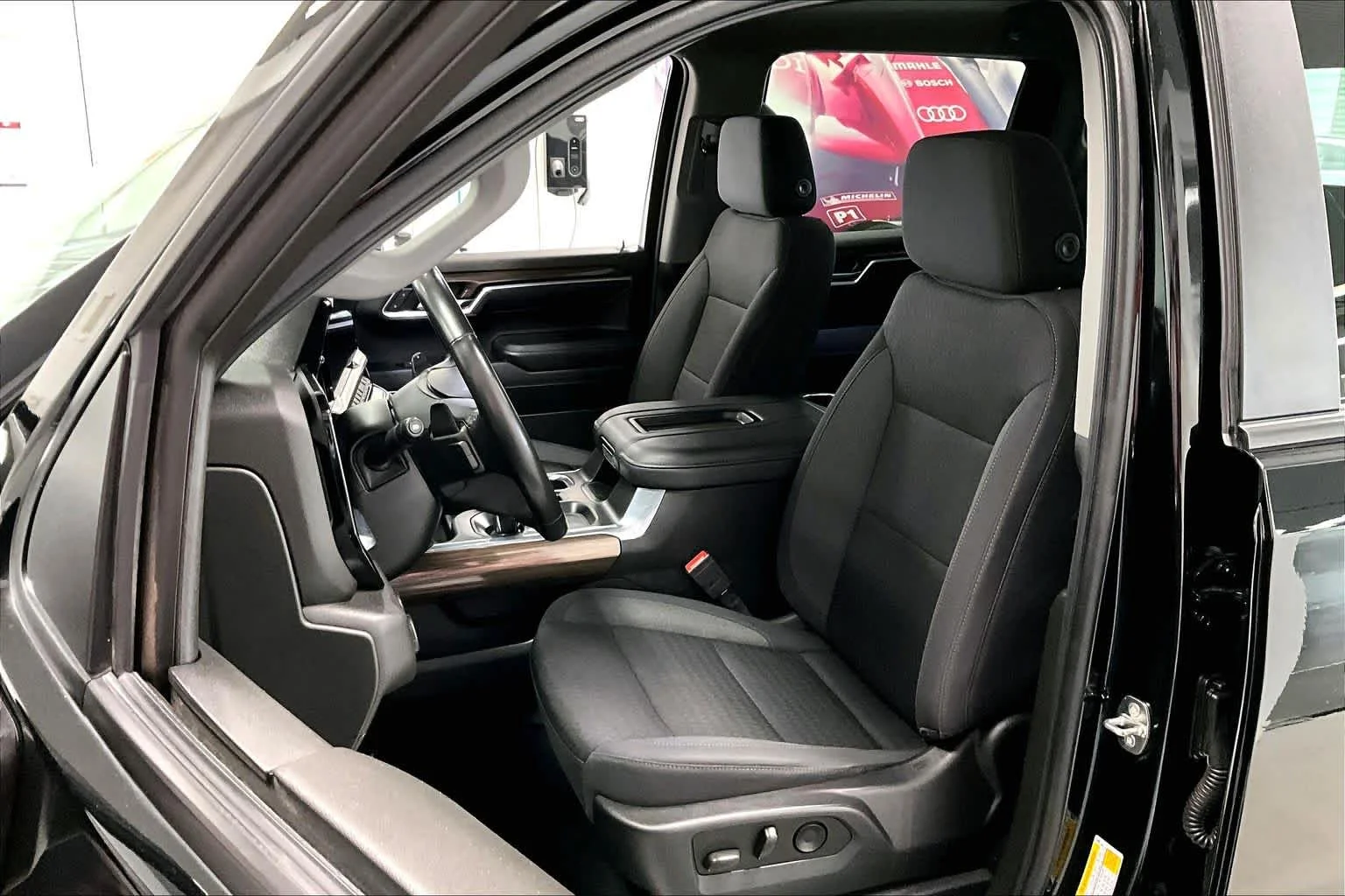 Used 2022 Black Chevrolet LT image 9