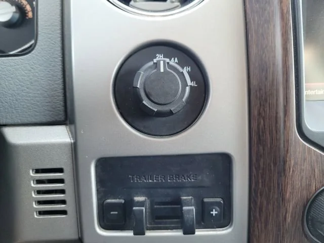 Used 2013  Ford XL image 22