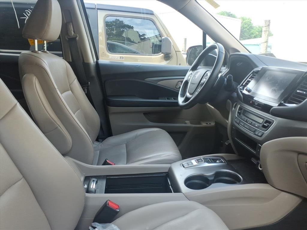 Used 2023 White Honda RTL image 21