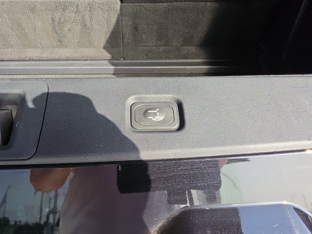 Used 2025  Ford Tremor image 33