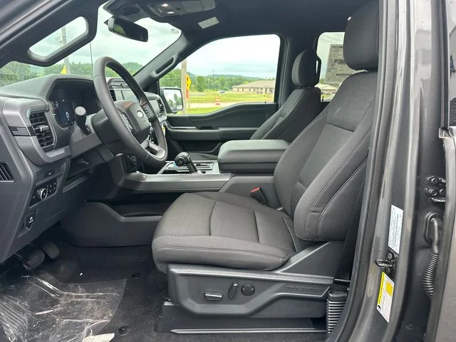 New 2026 Carbonized Gray Metallic Ford XLT image 14