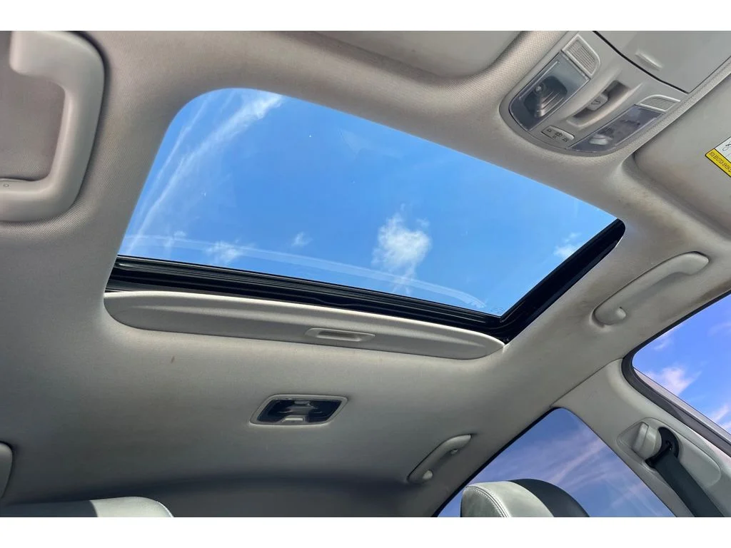 Used 2023 Galactic Gray Hyundai Limited image 21