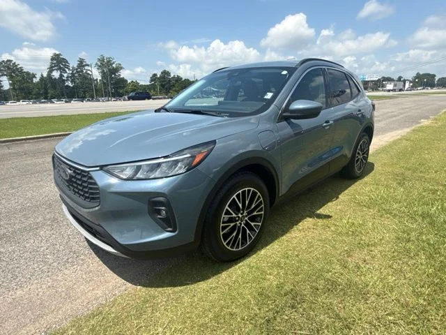 Used 2023 Vapor Blue Ford Base image 4