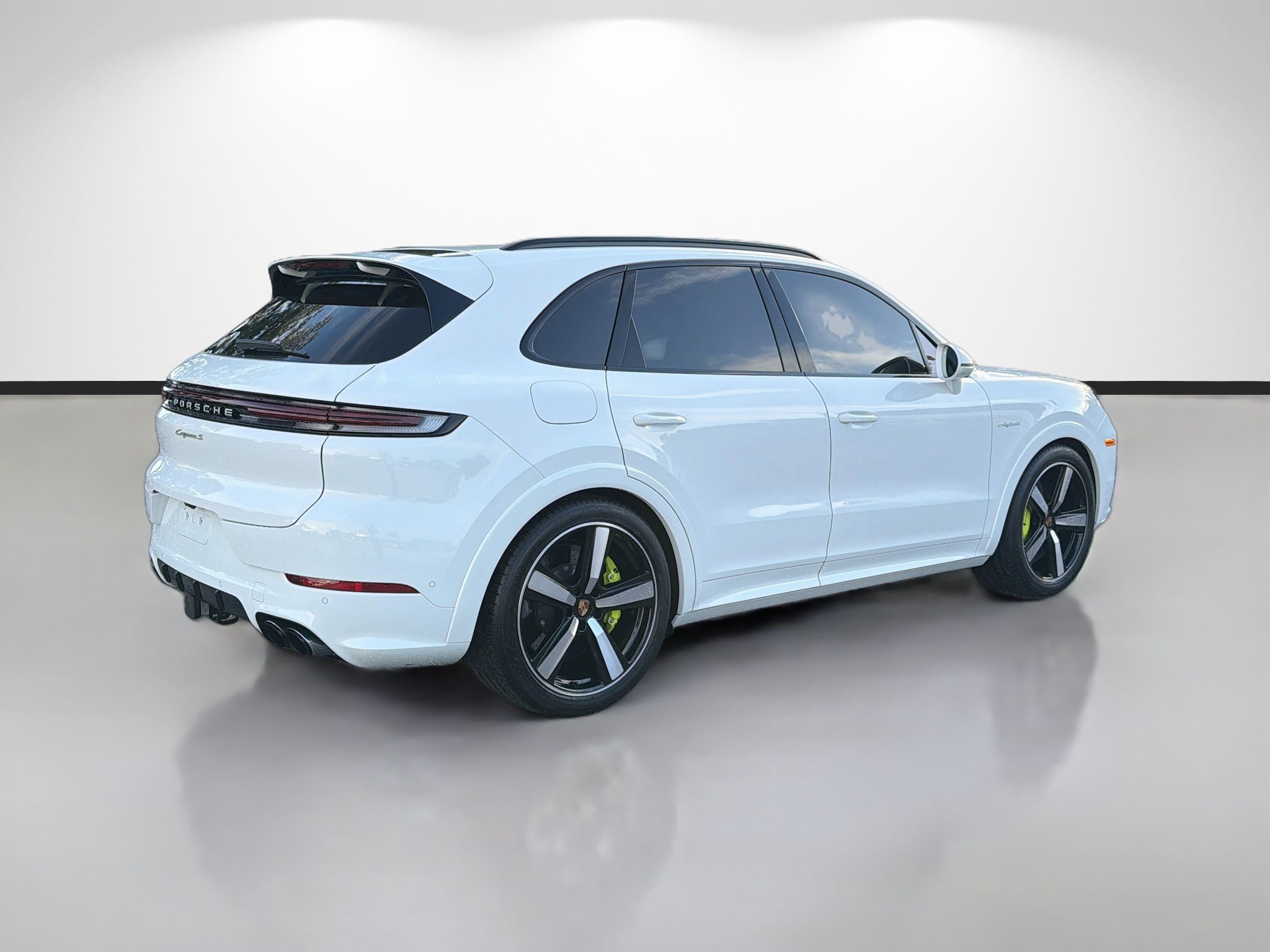 Used 2025 Carrara White Metallic Porsche S E-Hybrid image 3