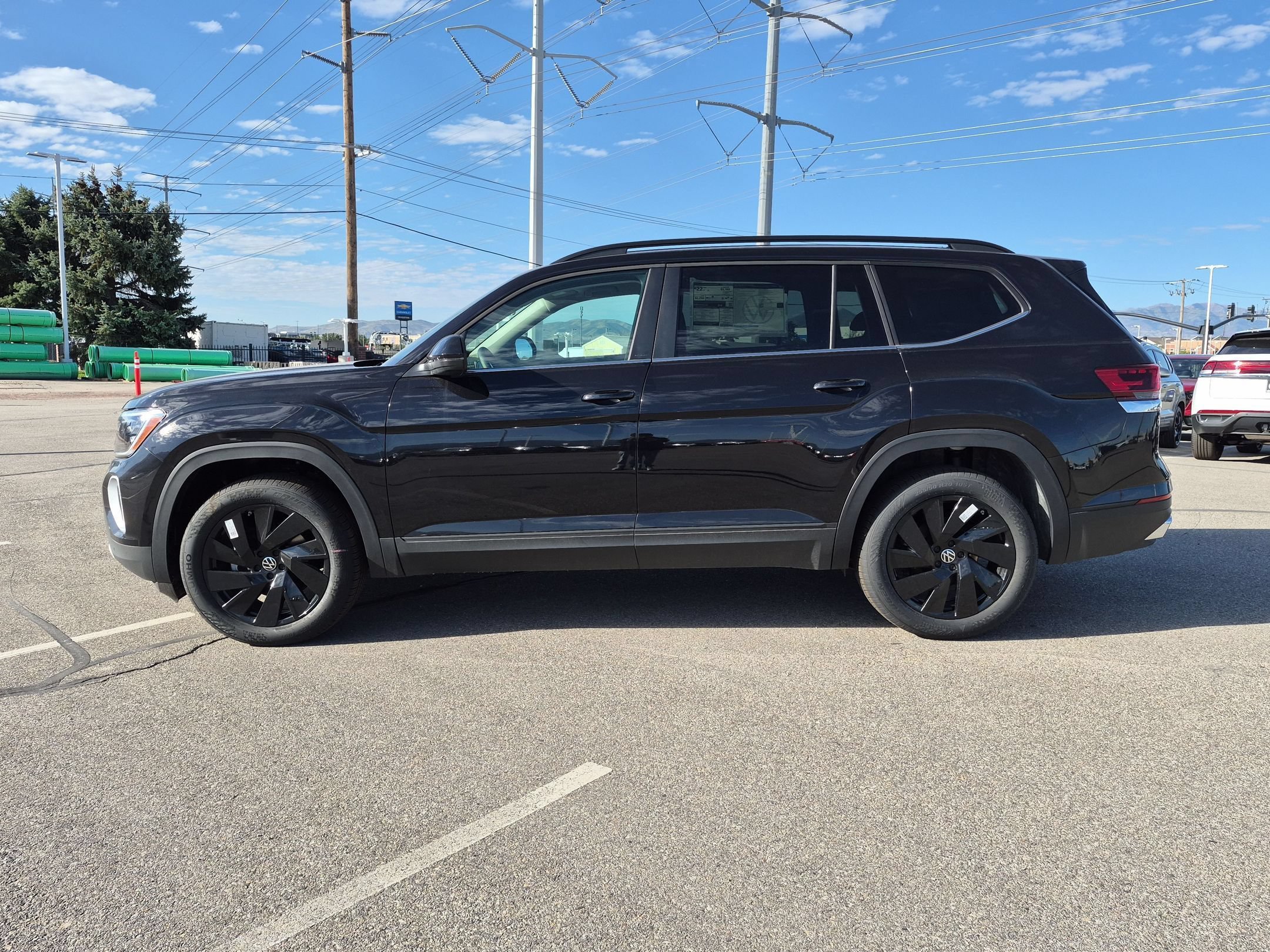 New 2026 Deep Black Pearl Volkswagen 2.0T SE w/Technology image 7