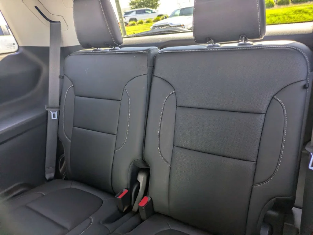 Used 2023 White GMC SLT image 15
