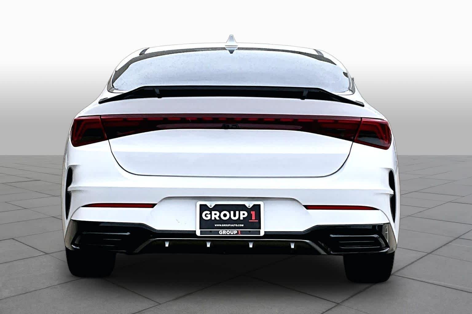 Used 2024 Glacial White Pearl Kia GT-Line image 5