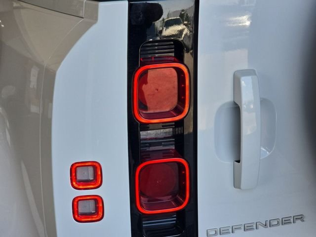 Certified Used 2025 White Land Rover S image 35
