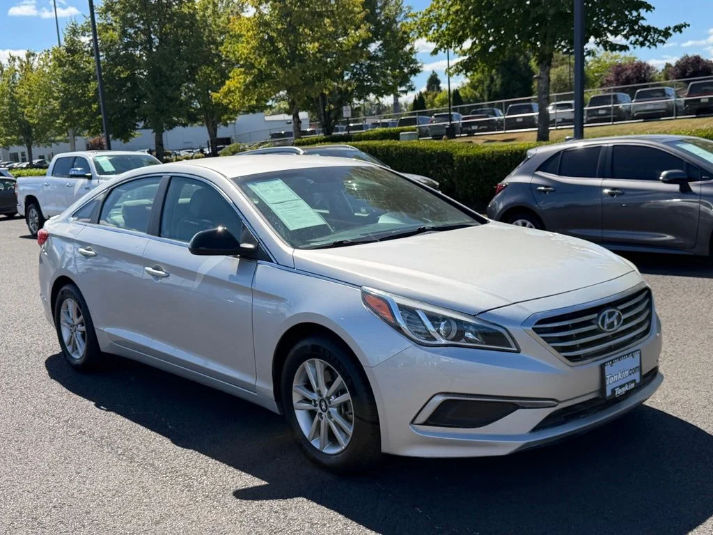 Used 2017 Hyundai Sonata Base with VIN 5NPE24AF3HH575363 for sale in Gresham, OR
