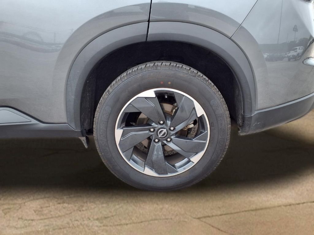 Used 2025 Gray Nissan SV FWD image 25