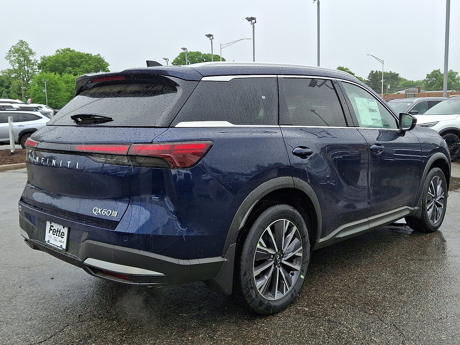 New 2027 GRAND BLUE INFINITI Luxe AWD image 3
