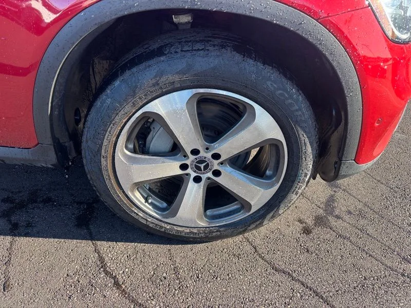 Used 2021 Red Mercedes-Benz GLC 300 image 15