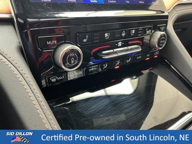 Used 2023 Bright White Clearcoat Jeep Summit Reserve image 12