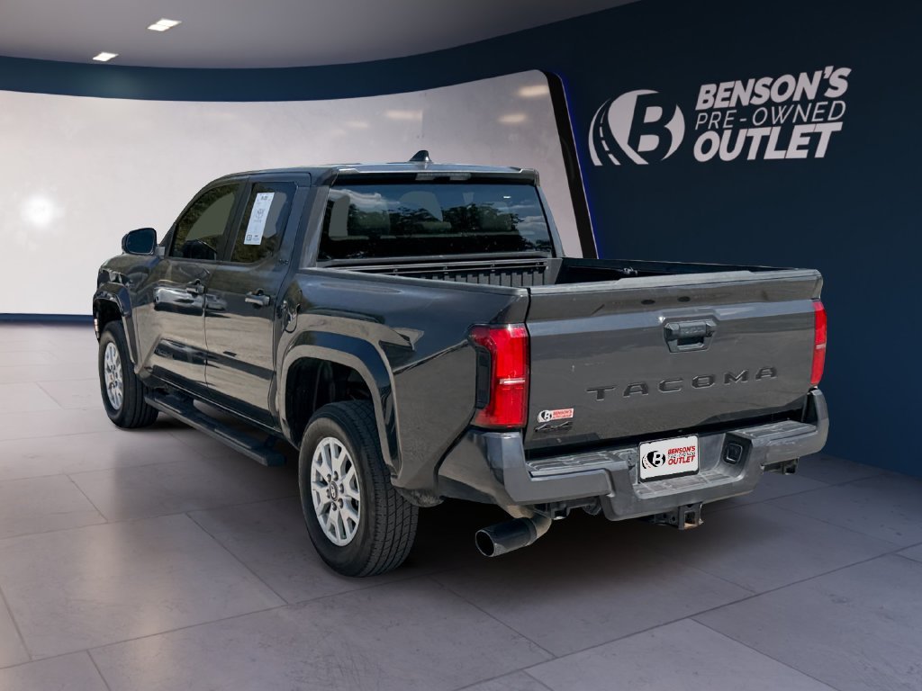 Used 2024  Toyota SR5 image 3