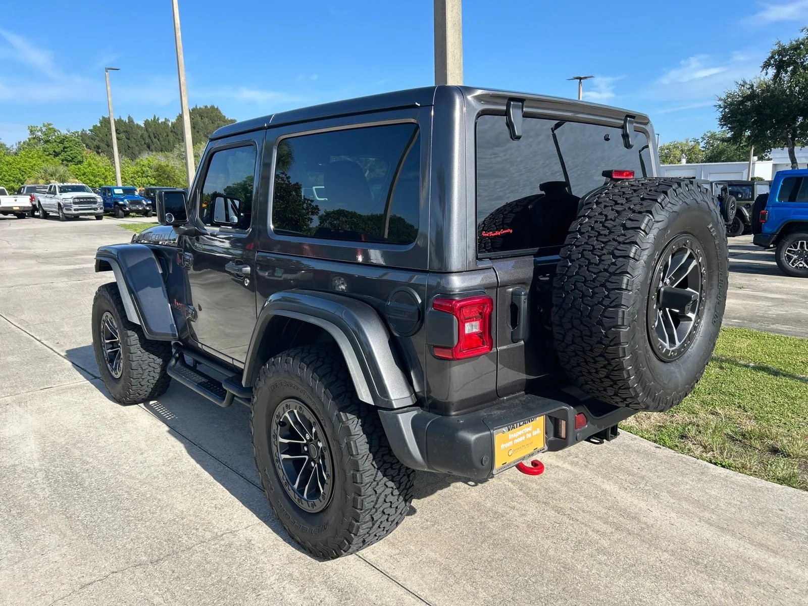 Used 2026 Gobi Clearcoat Jeep Rubicon X image 3