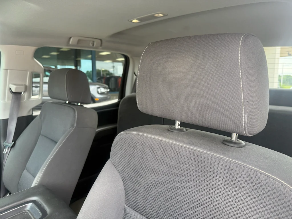 Used 2017 Summit White GMC SLE image 3