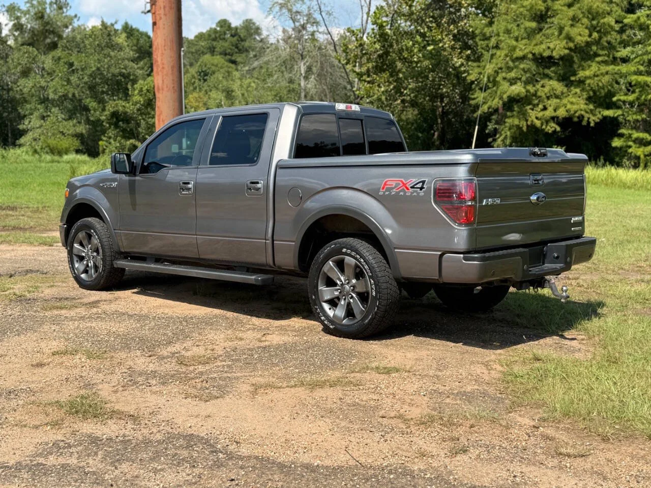 Used 2013 Gray Ford FX4 4x4 4dr SuperCrew Styleside 5.5 ft. SB image 3