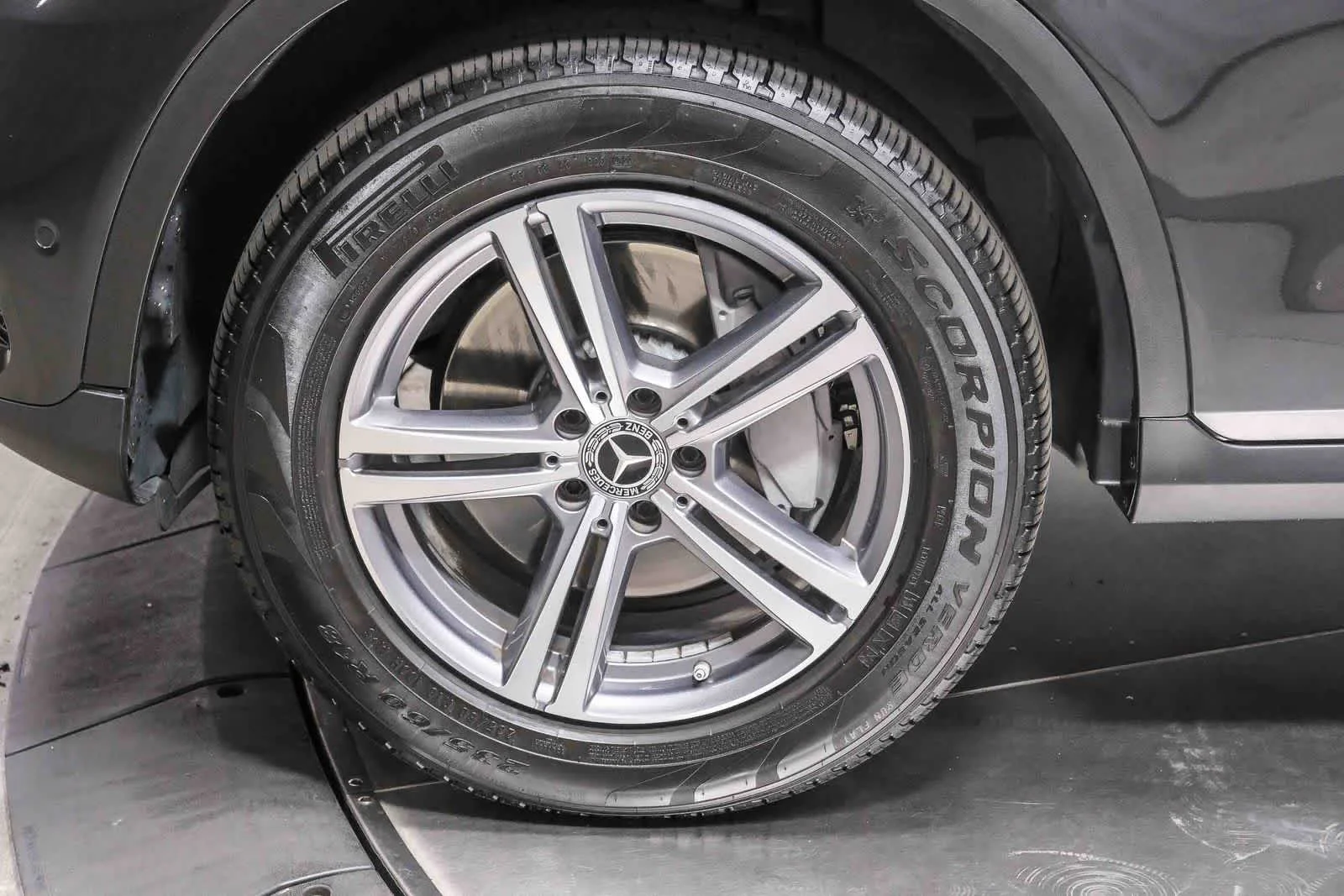 Certified Used 2022 Graphite Grey Metallic Mercedes-Benz GLC 300 image 10