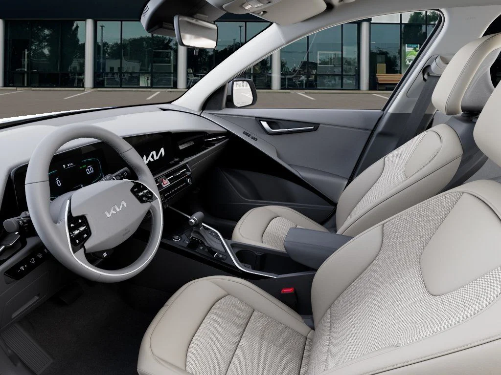 New 2026 Snow White Pearl Kia EX image 18