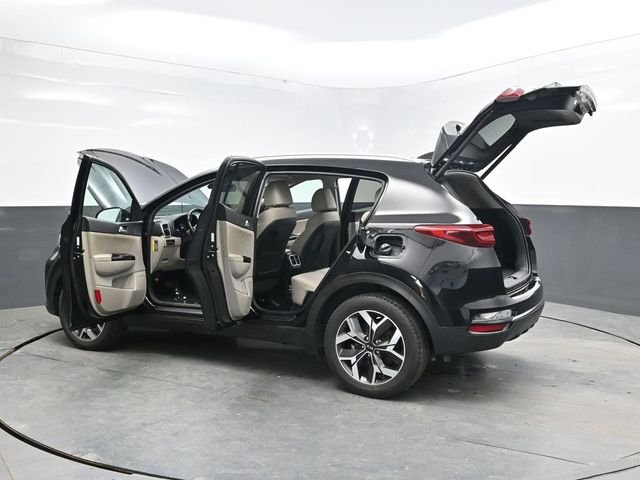Used 2020 Red Kia EX image 36