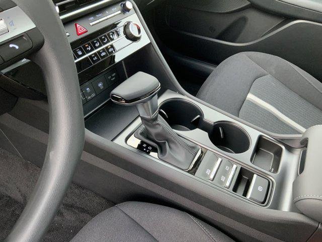 New 2026 Transmission Blue Hyundai SE image 8
