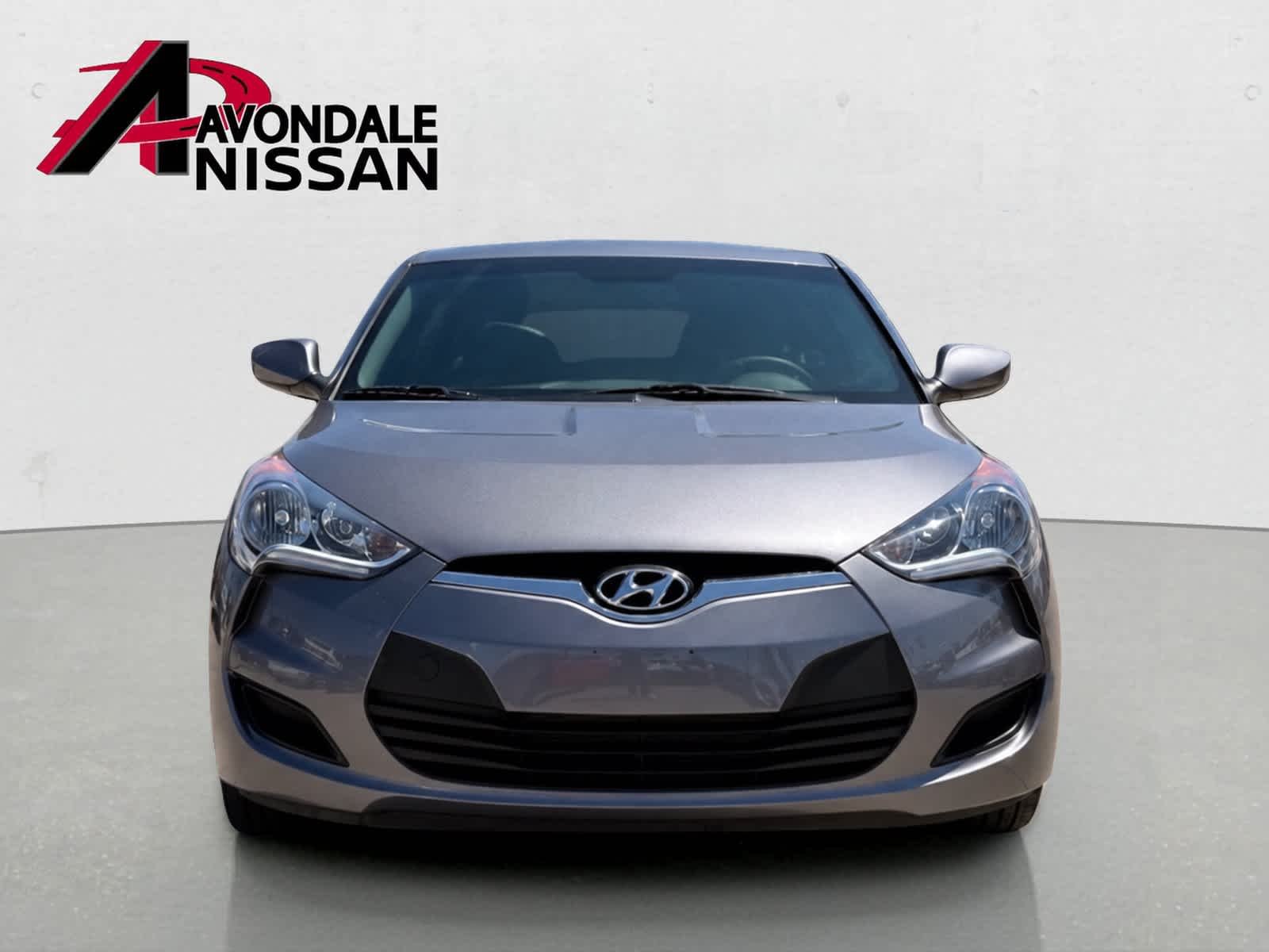 Used 2015 Triathlon Gray Metallic Hyundai  image 9