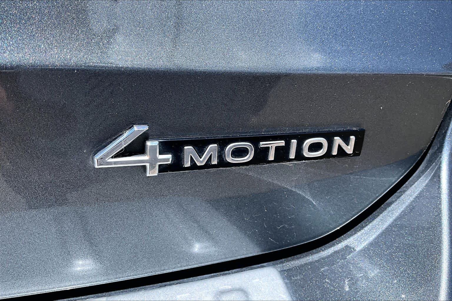 Used 2022 Platinum Gray Metallic Volkswagen S image 10