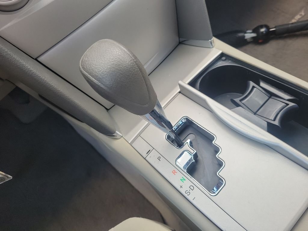 Used 2011 Gray Toyota LE image 28