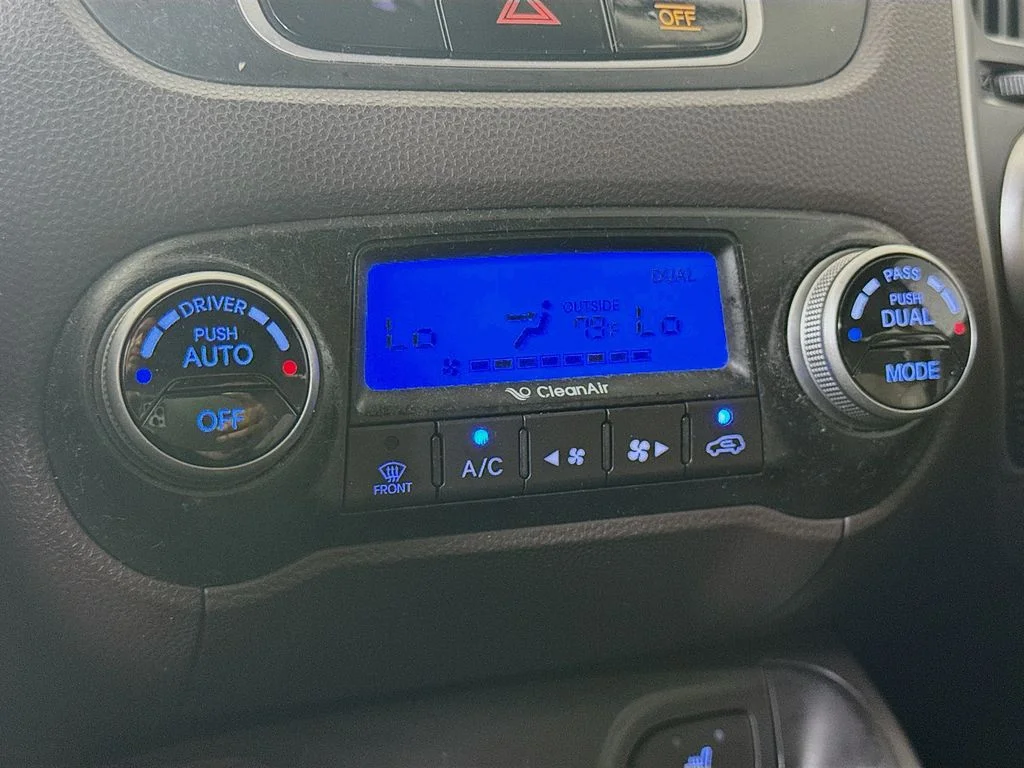 Used 2010 Blue Hyundai Limited image 16