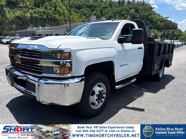 Used 2018 White Chevrolet Flat Bed image 1